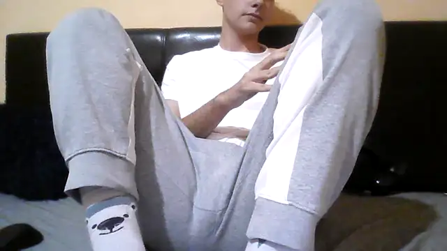 Snapshot of esmermoon chatting on 17, 11, 2025 esmermoon online show from 17, 11, 2025