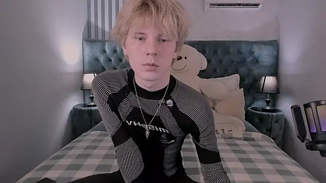 KevinMilky online show from 11, 11, 2025