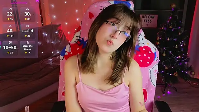 Snapshot of Soffi_Toffi chatting on 18, 12, 2025 Soffi Toffi online show from 18, 12, 2025