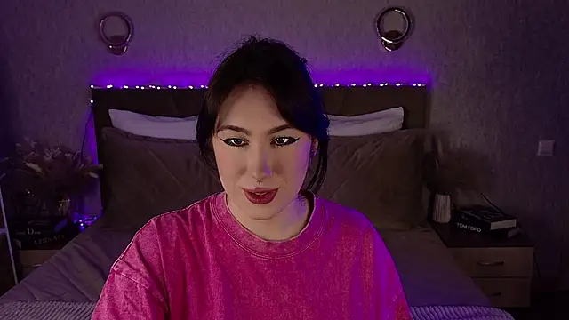 Snapshot of Busty_Lina chatting on 18, 10, 2025 Busty Lina online show from 18, 10, 2025