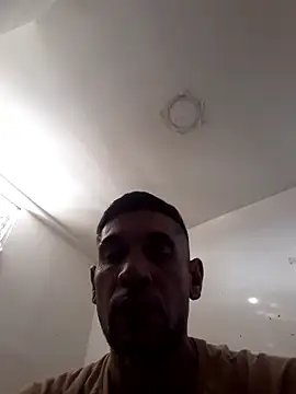 Snapshot of Stormandloganxxx chatting on 8, 1, 2026 Stormandloganxxx online show from 8, 1, 2026