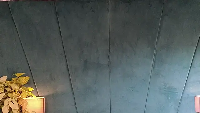 Aaron Eze online show from 30, 11, 2025