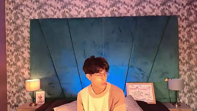 Aaron Eze online show from 3, 5, 2026