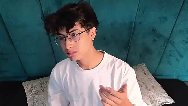Aaron Eze online show from 9, 5, 2026