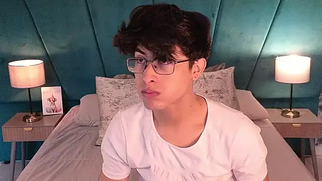 Aaron Eze online show from 20, 5, 2026