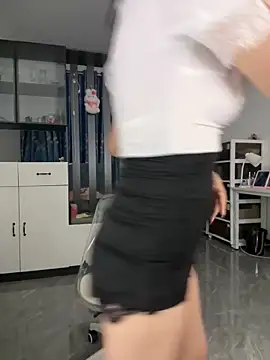 littlesluttycat online show from 1, 4, 2026