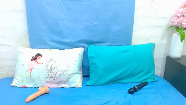 Snapshot of DaisyGirlxx chatting on 27, 2, 2026 DaisyGirlxx online show from 27, 2, 2026