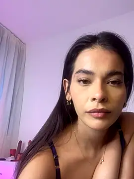 Esmeraldalcl online show from 15, 11, 2025