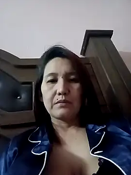 Bigtitsass81 online show from 22, 10, 2025