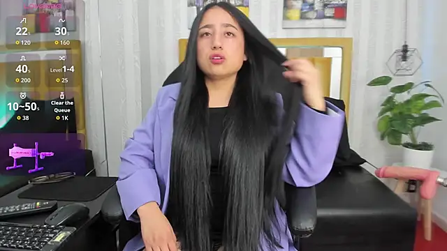 Samanta Fischer online show from 3, 12, 2025