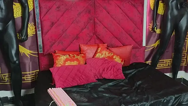 Latin Femboy13 online show from 28, 10, 2025