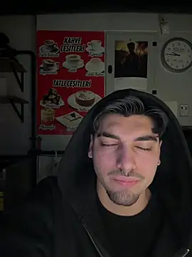 Snapshot of emir343475 chatting on 3, 2, 2026 emir343475 online show from 3, 2, 2026