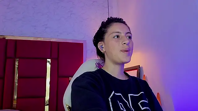 moon winy online show from 13, 3, 2026