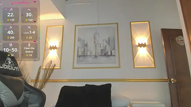 Snapshot of karlyy_ chatting on 2, 12, 2025 karlyy online show from 2, 12, 2025