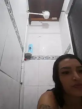 Snapshot of nicole-roman chatting on 8, 5, 2026 nicole-roman online show from 8, 5, 2026