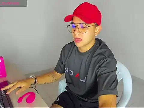 Snapshot of kelvin_276 chatting on 18, 3, 2026 kelvin 276 online show from 18, 3, 2026