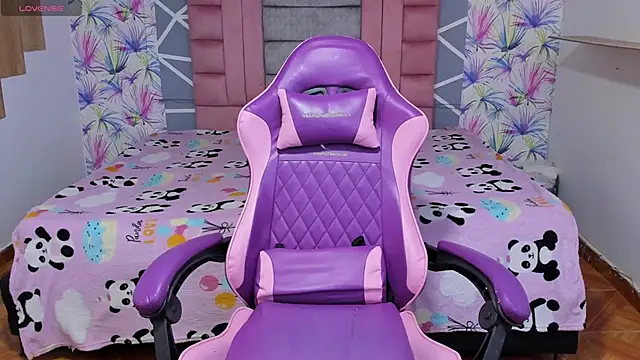 AdelaidaManson18 online show from 15, 12, 2025