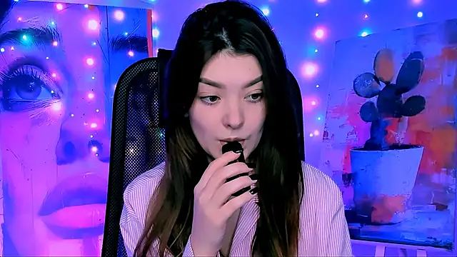 Snapshot of AnaSteisher chatting on 19, 12, 2025 AnaSteisher online show from 19, 12, 2025