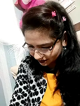 Vanshika1432 online show from 20, 12, 2025