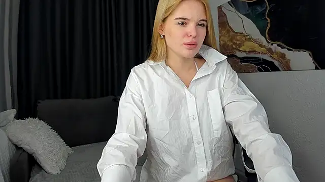 Snapshot of bella_xx__ chatting on 31, 10, 2025 bella xx online show from 31, 10, 2025