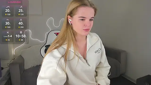 Snapshot of bella_xx__ chatting on 28, 11, 2025 bella xx online show from 28, 11, 2025