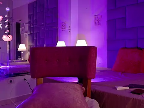 Foxxie Rosie online show from 18, 11, 2025