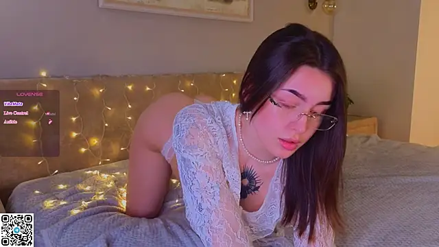 Snapshot of TinyMollys chatting on 20, 3, 2026 TinyMollys online show from 20, 3, 2026