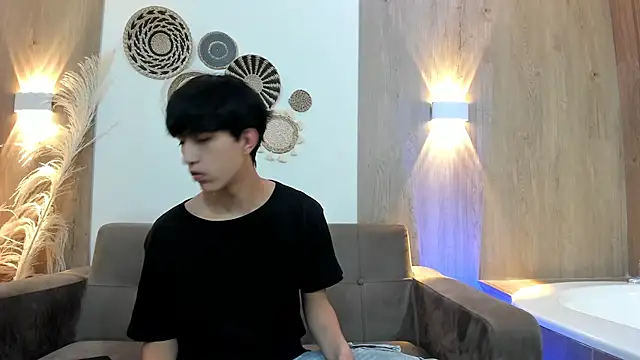 hoot booys  online show from 22, 11, 2025