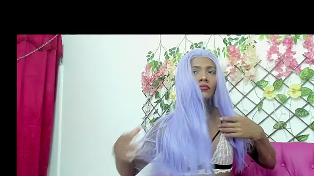 Snapshot of stefany_bitch chatting on 22, 10, 2025 stefany bitch online show from 22, 10, 2025