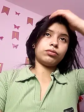 Snapshot of petite_coral chatting on 22, 12, 2025 petite coral online show from 22, 12, 2025