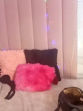 Snapshot of petite_coral chatting on 6, 2, 2026 petite coral online show from 6, 2, 2026