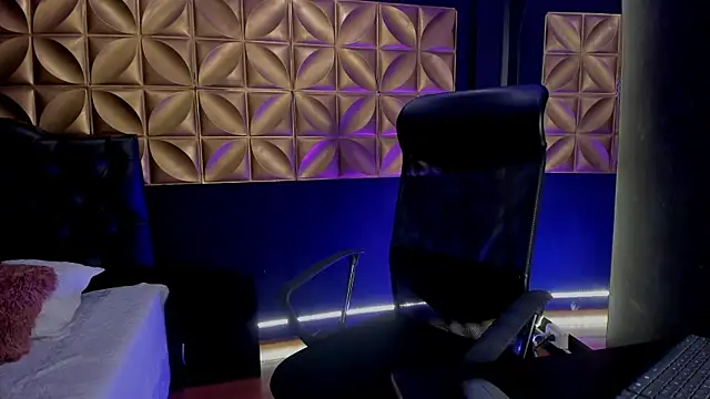 lovenatasha  online show from 28, 10, 2025