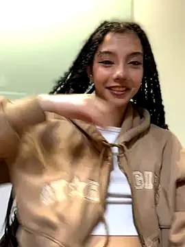 Snapshot of MiaaCute- chatting on 11, 11, 2025 MiaaCute- online show from 11, 11, 2025