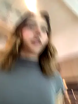 Snapshot of MiaaCute- chatting on 14, 12, 2025 MiaaCute- online show from 14, 12, 2025