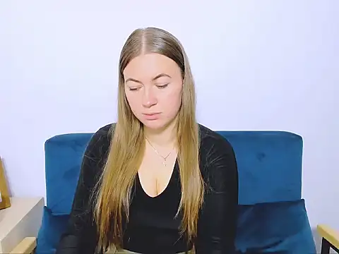 LeaNaughty online show from 18, 11, 2025