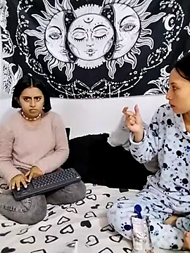 emily n abby online show from 15, 6, 2026