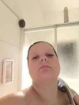 Snapshot of curvygirrlll chatting on 25, 10, 2025 curvygirrlll online show from 25, 10, 2025