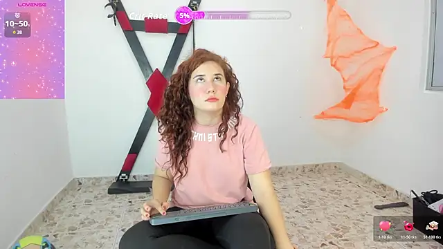 Snapshot of Lily_Red_Butterfly chatting on 23, 10, 2025 Lily Red Butterfly online show from 23, 10, 2025