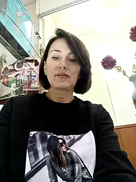 Snapshot of Luna_7777 chatting on 28, 10, 2025 Luna 7777 online show from 28, 10, 2025