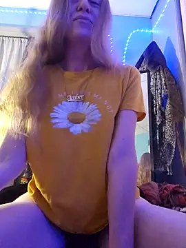 Snapshot of embershines chatting on 27, 10, 2025 embershines online show from 27, 10, 2025