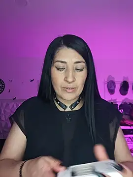 Snapshot of dark_velvet chatting on 31, 10, 2025 dark velvet online show from 31, 10, 2025