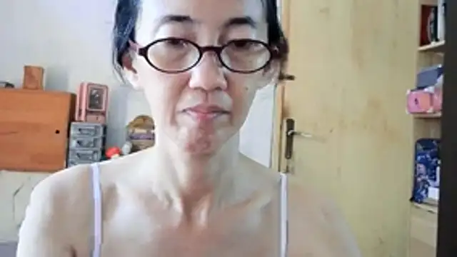 Snapshot of princessD077 chatting on 14, 4, 2026 princessD077 online show from 14, 4, 2026
