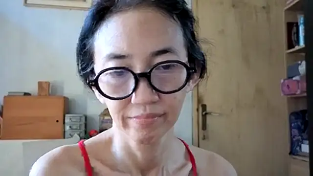 Snapshot of princessD077 chatting on 10, 5, 2026 princessD077 online show from 10, 5, 2026