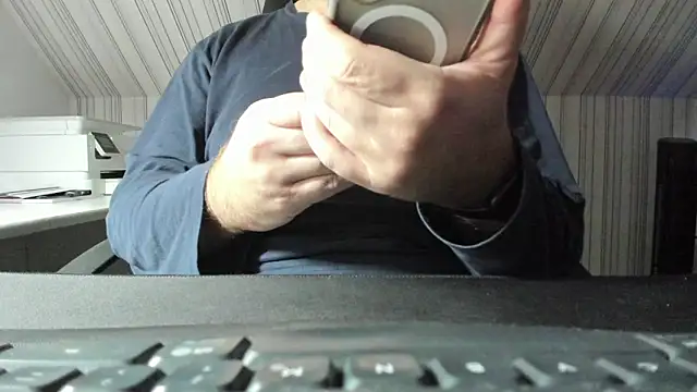 Snapshot of GermanMadMatt chatting on 20, 10, 2025 GermanMadMatt online show from 20, 10, 2025