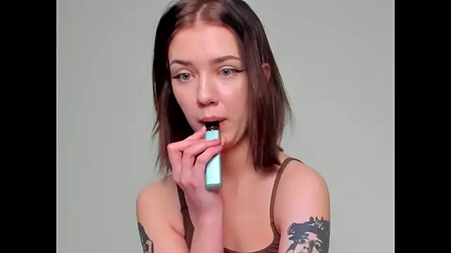 Snapshot of NelliMuller chatting on 30, 10, 2025 NelliMuller online show from 30, 10, 2025