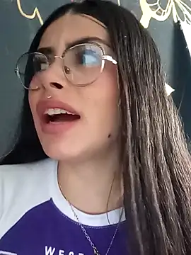 Snapshot of kaileyrivers chatting on 15, 4, 2026 kaileyrivers online show from 15, 4, 2026