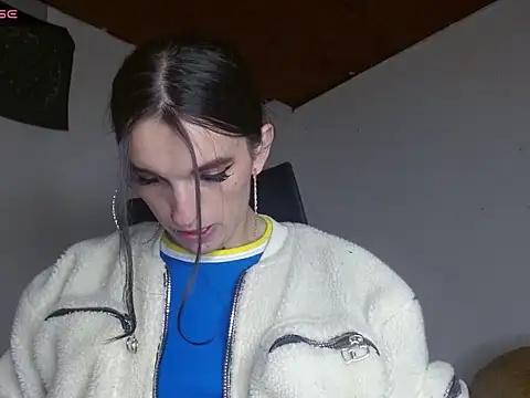 Scarlett crastrawberry online show from 6, 5, 2026