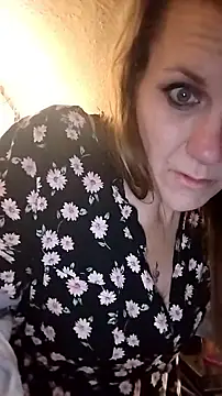 Snapshot of faithfulchic chatting on 8, 11, 2025 faithfulchic online show from 8, 11, 2025