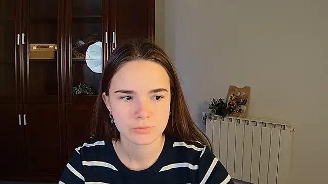 Snapshot of May_Bloom chatting on 22, 10, 2025 May Bloom online show from 22, 10, 2025