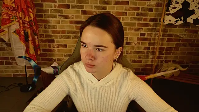 Snapshot of May_Bloom chatting on 12, 11, 2025 May Bloom online show from 12, 11, 2025